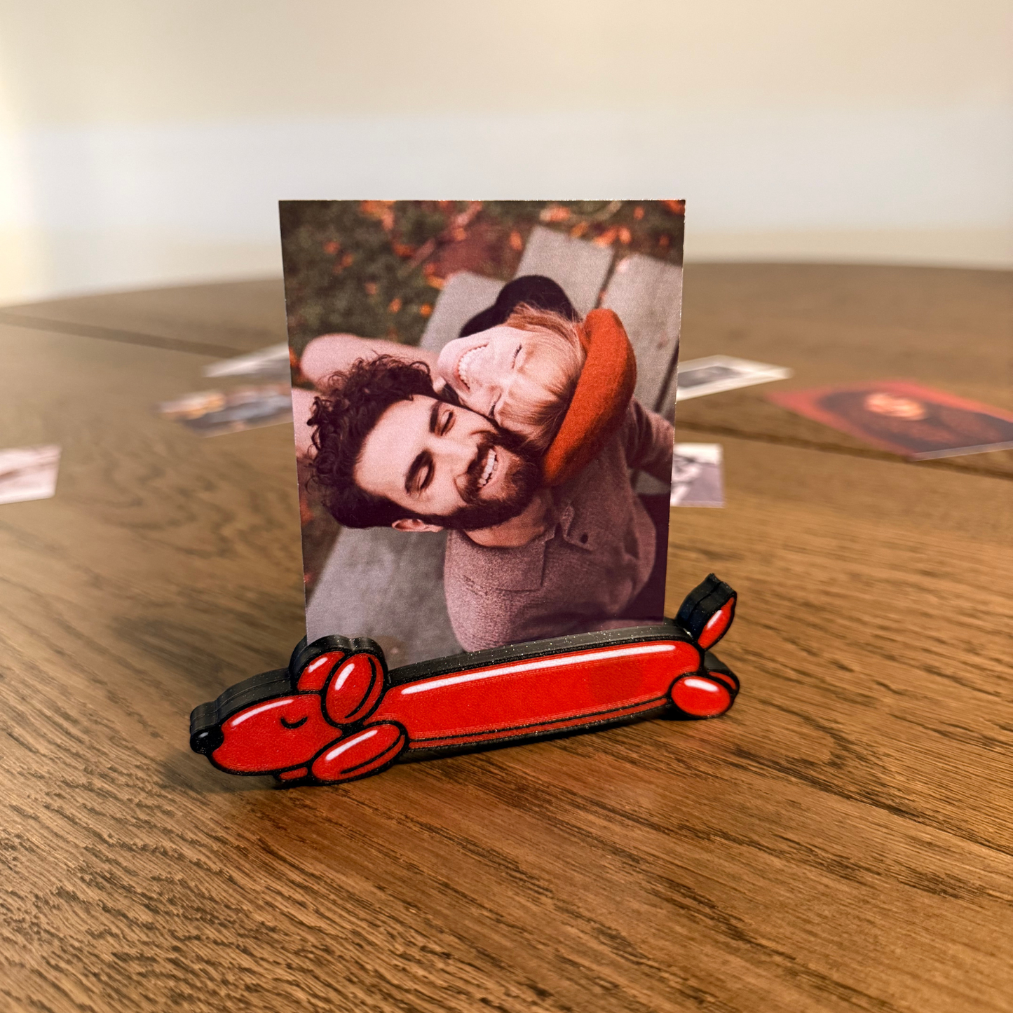 Magnetic Balloon Dog Photo Holder – Playful Fridge & Desk Display (2-Piece Set)