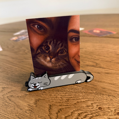 Magnetic Sleeping Cat Photo Holder – Cozy Desk & Fridge Decor (2-Piece Set)