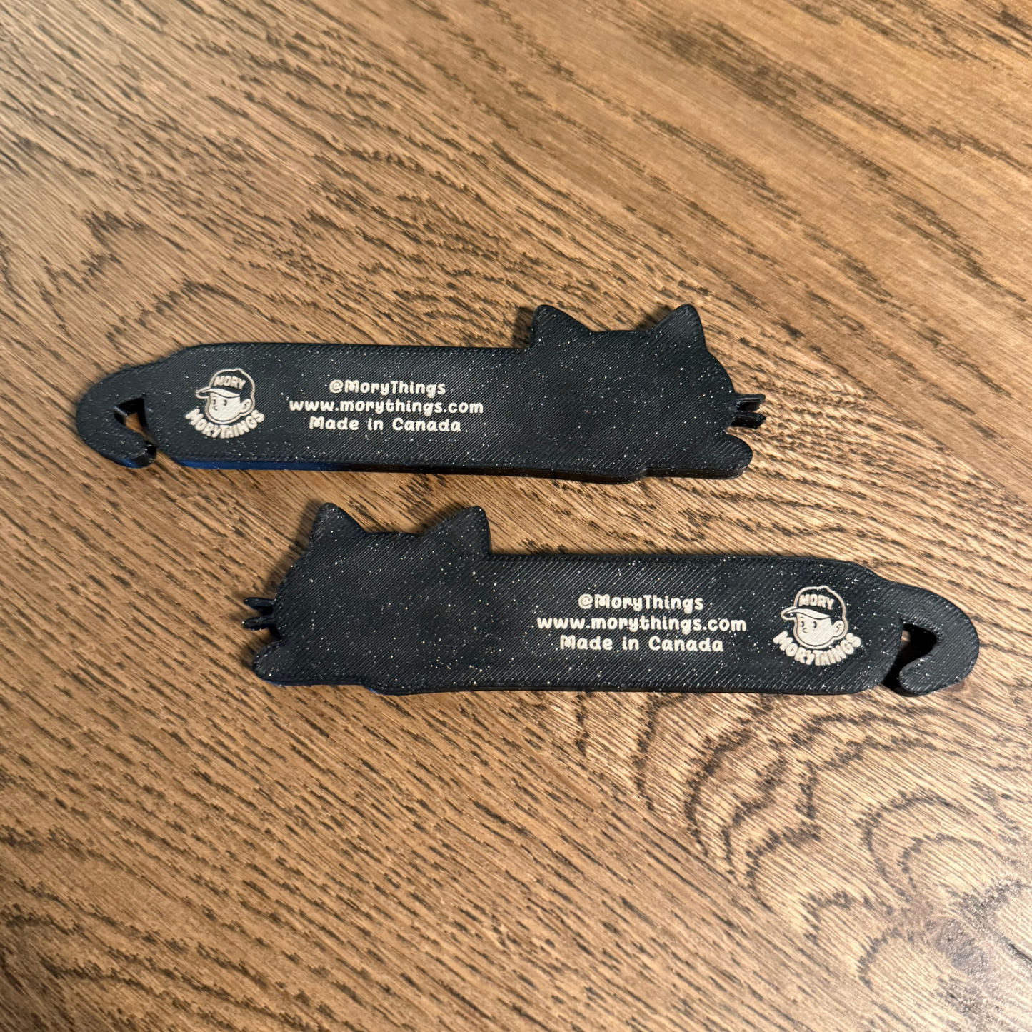 Magnetic Sleeping Cat Photo Holder – Cozy Desk & Fridge Decor (2-Piece Set)