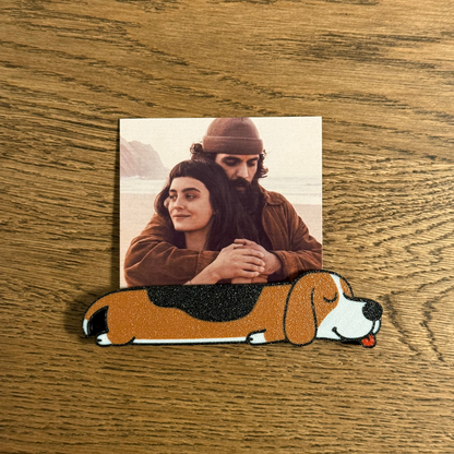 Magnetic Hound Dog Photo Holder – Cute & Warm Display Set (2-Piece)