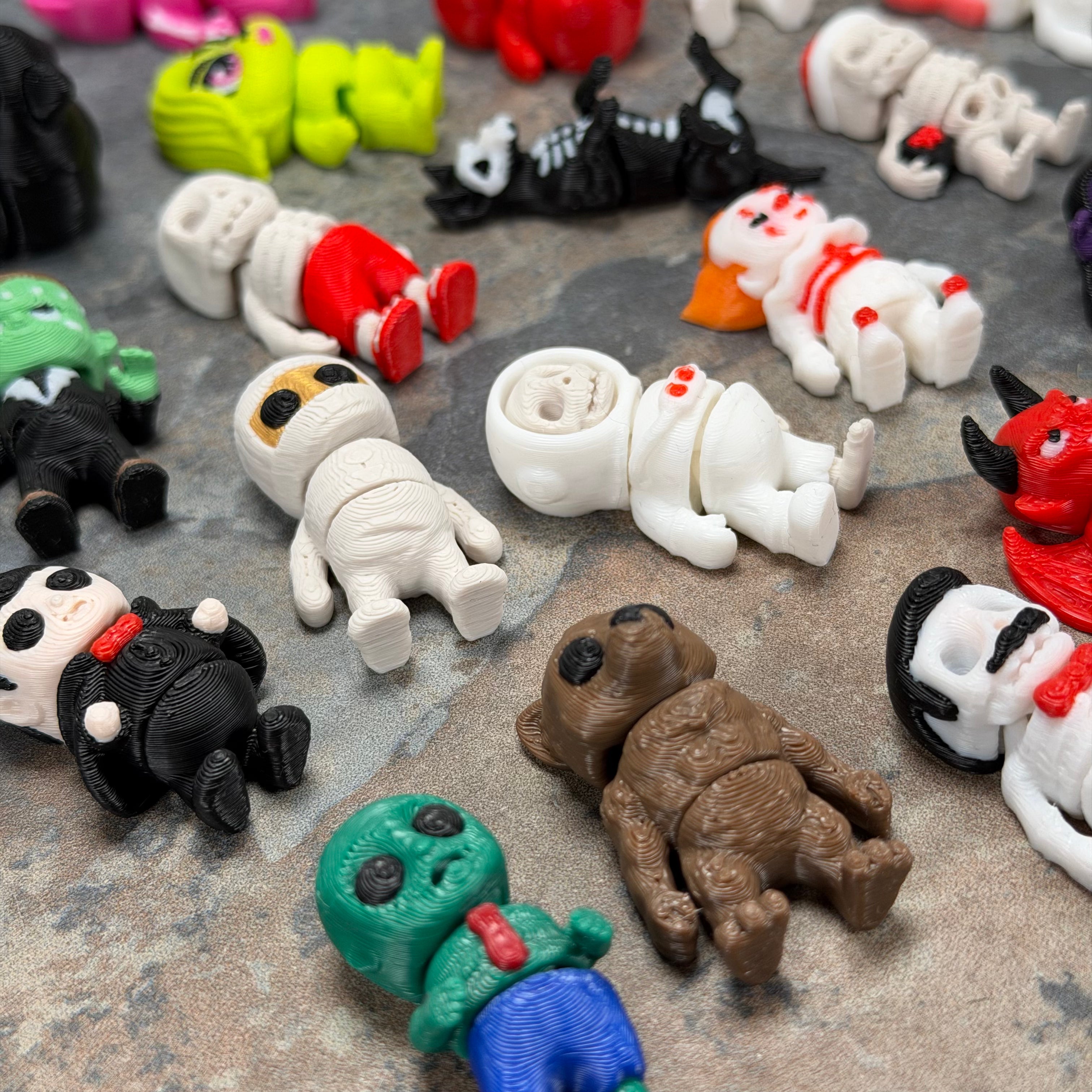 25 Pieces Random Halloween MoryThings Pack