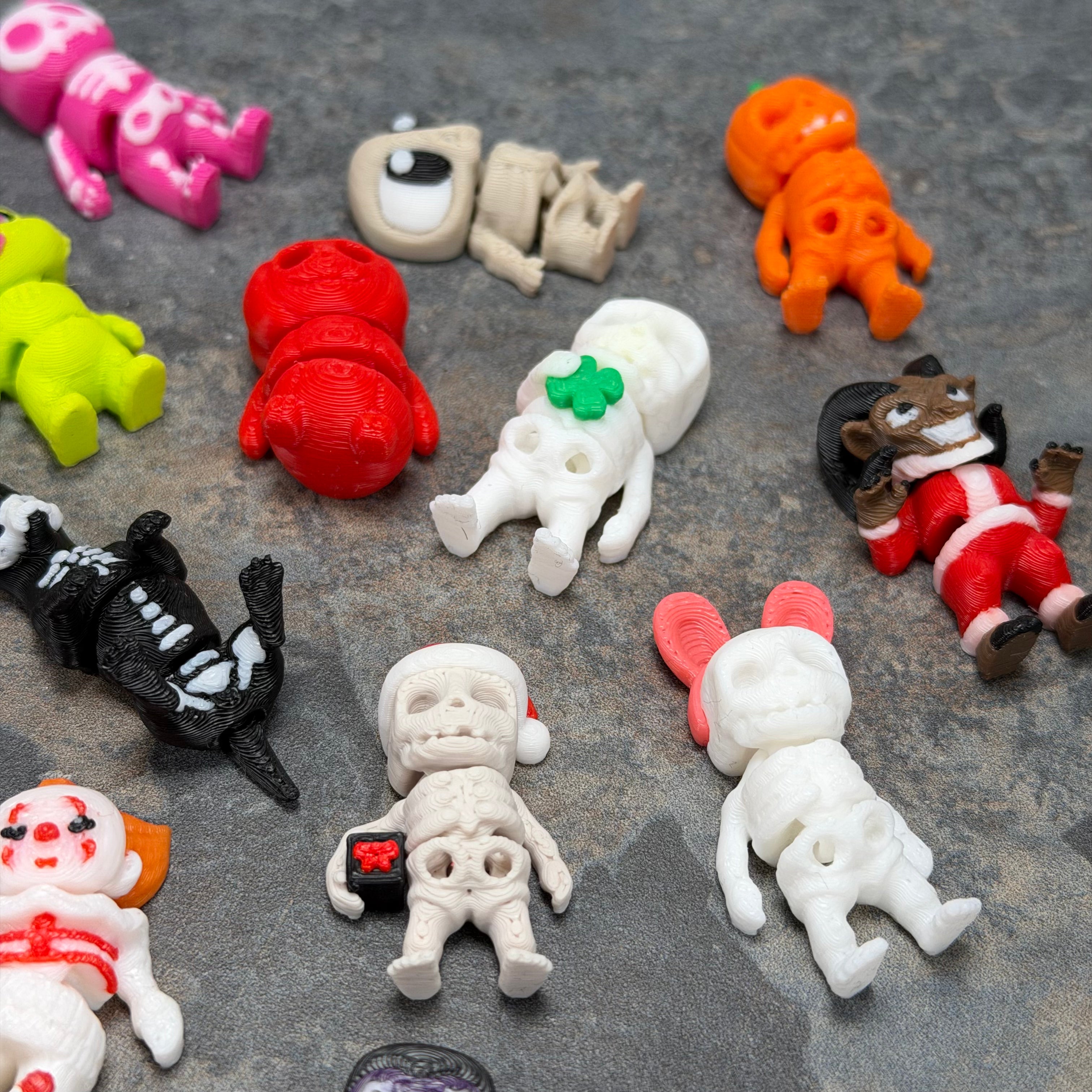 25 Pieces Random Halloween MoryThings Pack